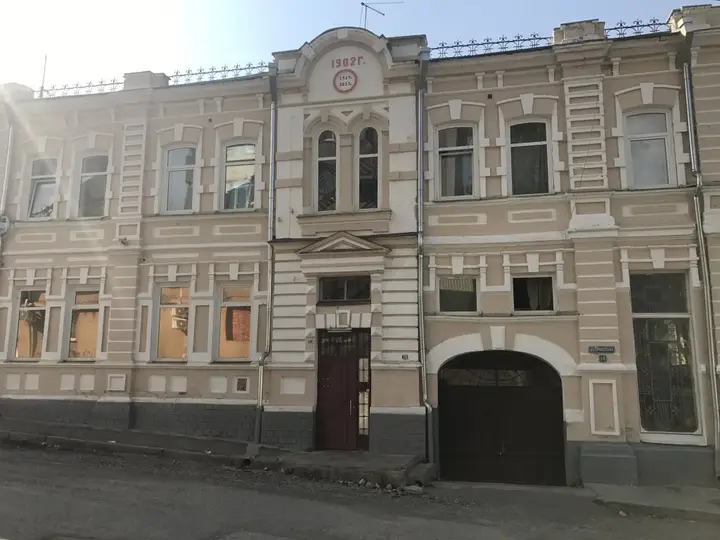 Кисловодск: Гостевой дом на Ермолова