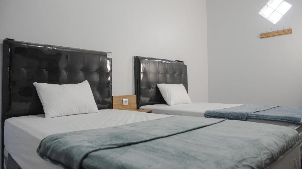 Тегал: Sitiinggil Guest House Syariah