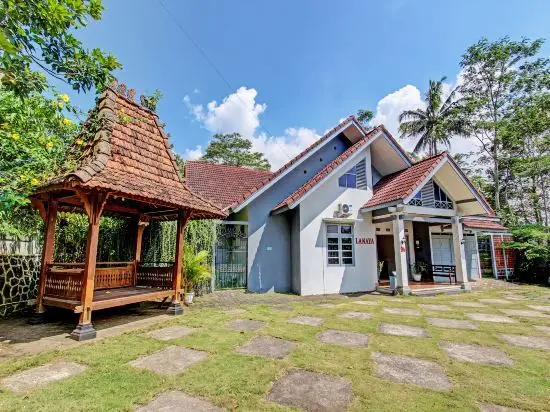 Салатига: Lanaya Guest House