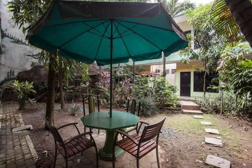 Сурабая: RedDoorz near Juanda International Airport