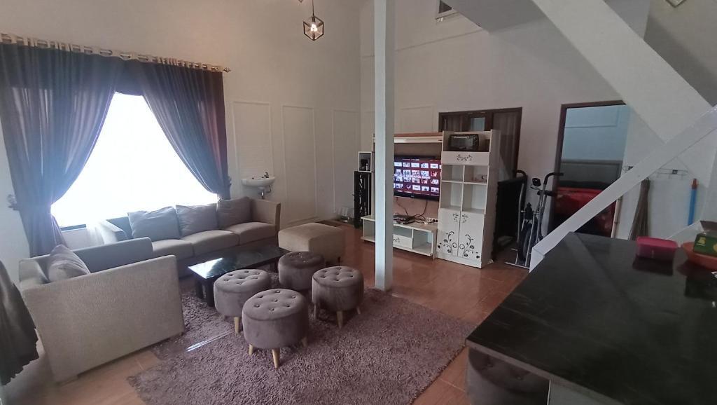 Диэнь Кулон: Dieng Ghuzy House