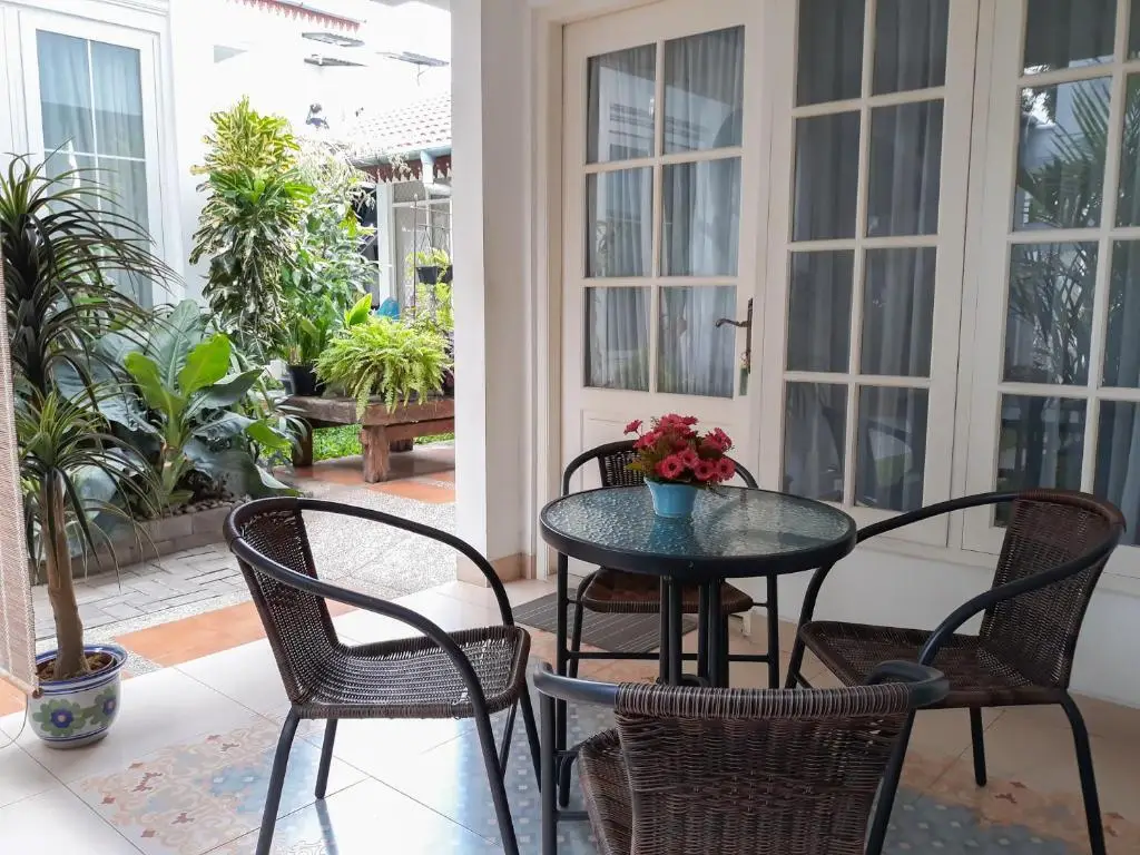 Джокьякарта: Surokarsan 9 House Yogyakarta