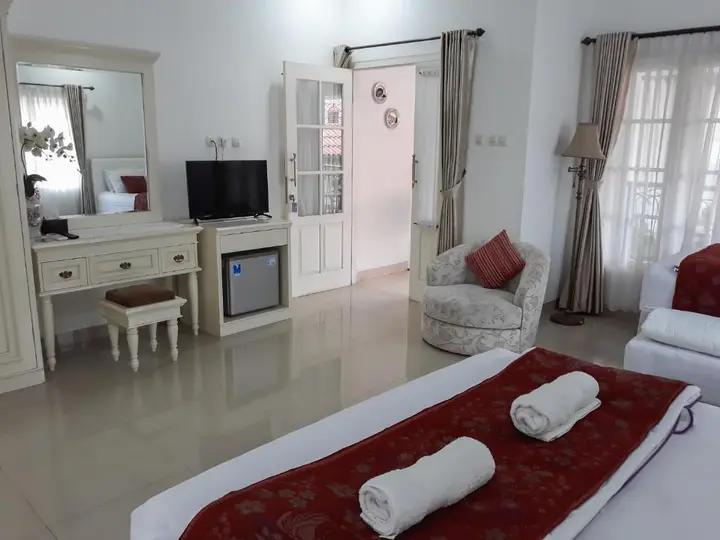 Джокьякарта: Surokarsan 9 House Yogyakarta