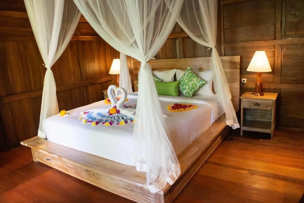 Себату: Mirah Guest House