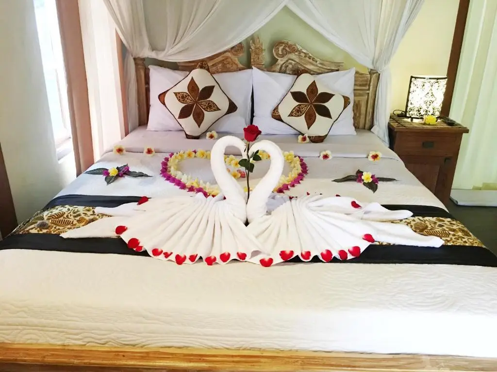 Себату: Mirah Guest House
