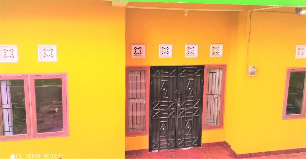 Букиттинги: Penginapan Syariah Dhifa Indonesian only