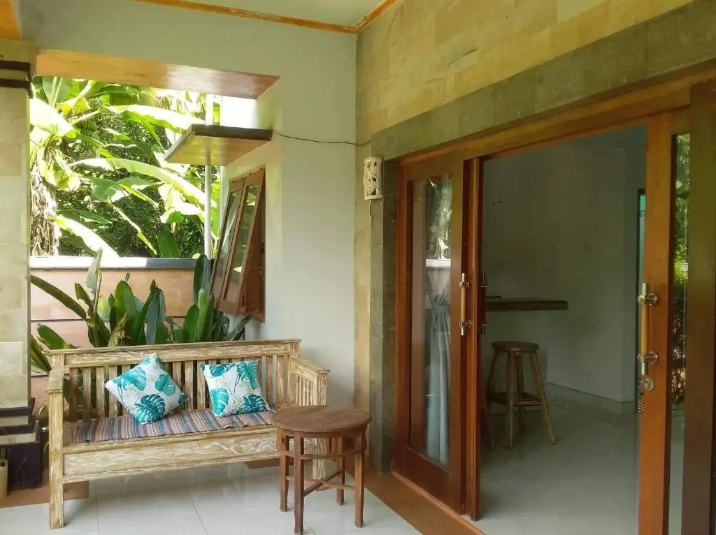 Пурвакерти: Kupu kupu Guest House