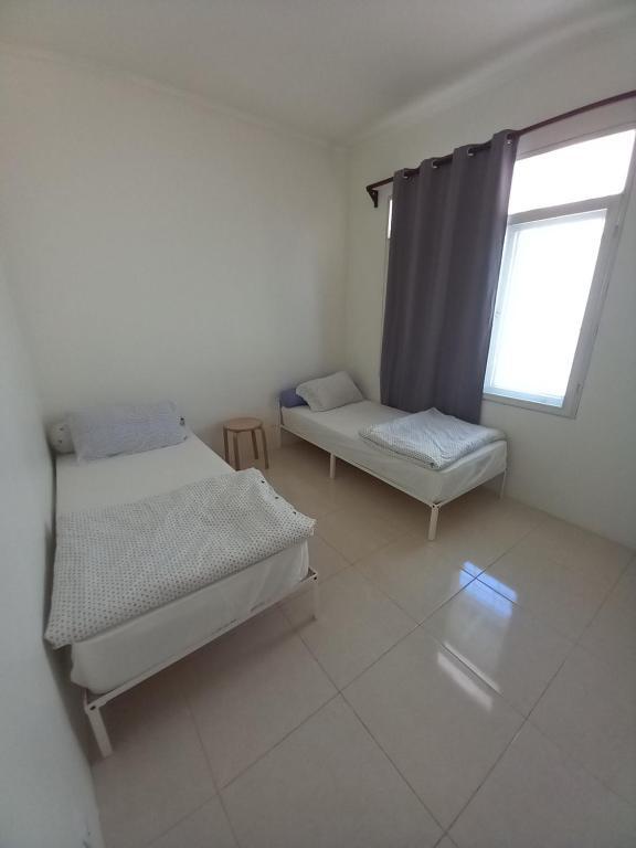 Аньер: Shambala palm beach anyer