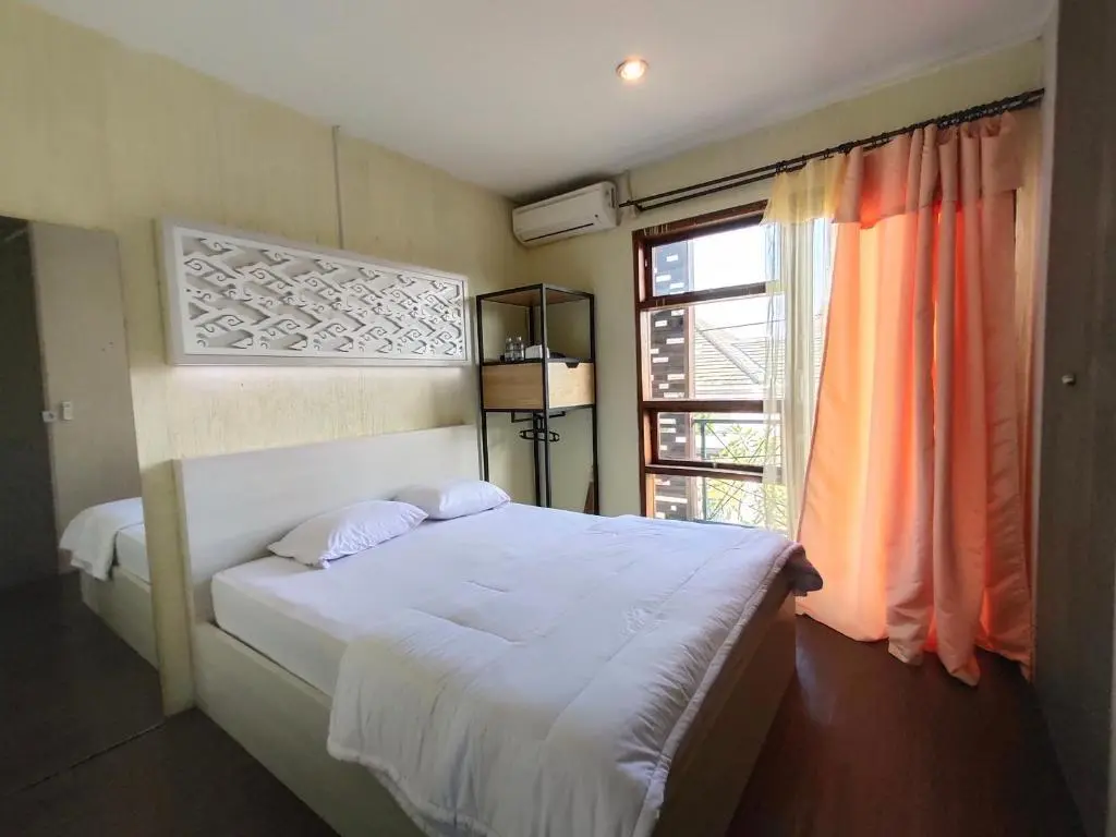 Чиребон: De Hanami Homestay @Sapphire