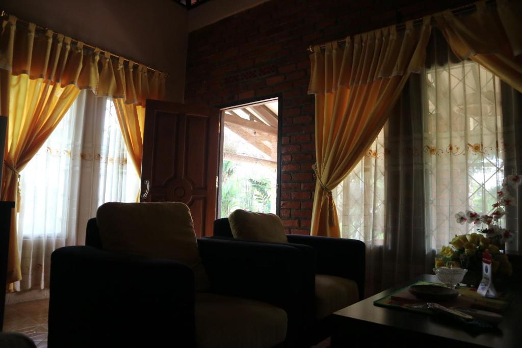 Барос: Princess Cottages