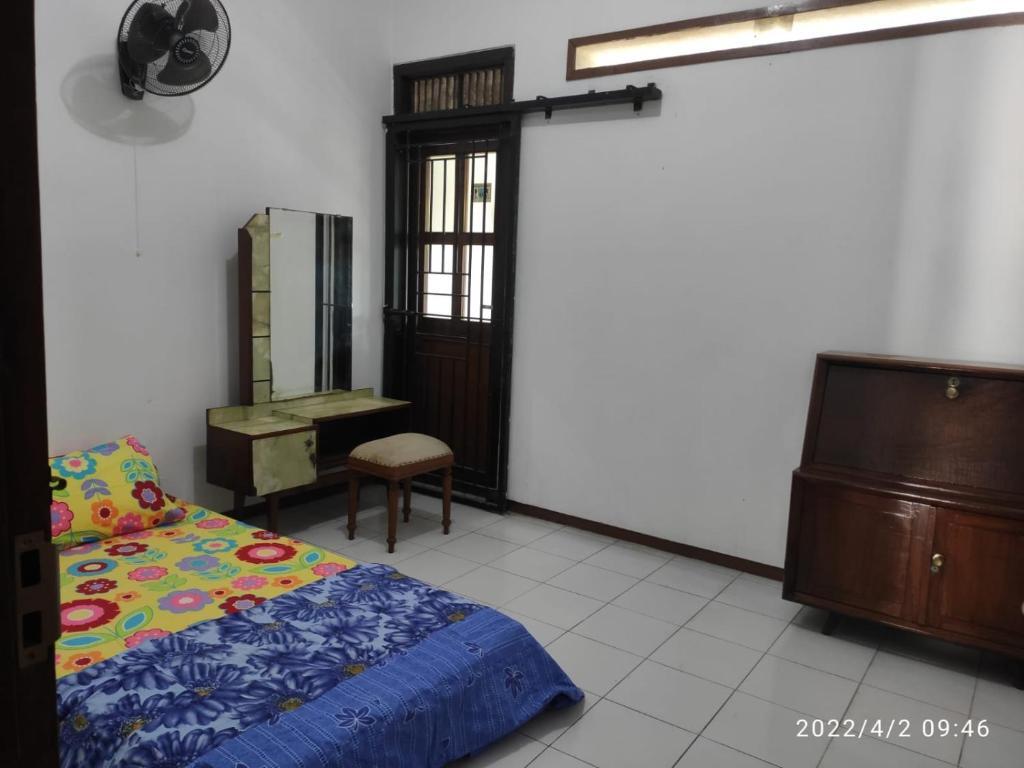 Семаранг: Kelana 2 Nice Homestay (5 Bed Rooms) Semarang