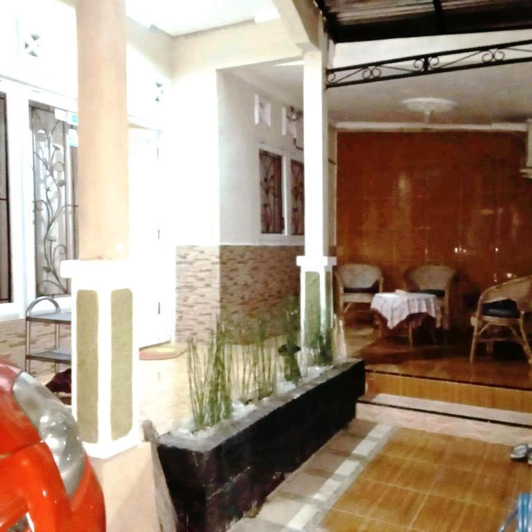 Пурвокерто: Dissa Guest House