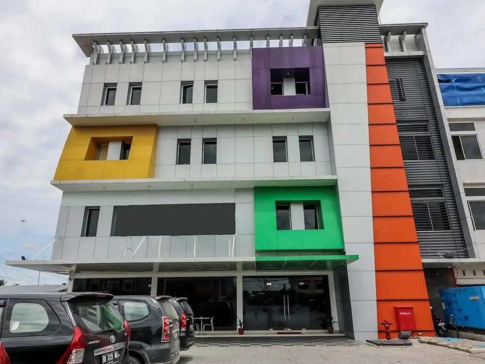 Пеканбару: Nida Rooms Tampan Universitas Riau Hr Subrantas At Mona Plaza Hotel