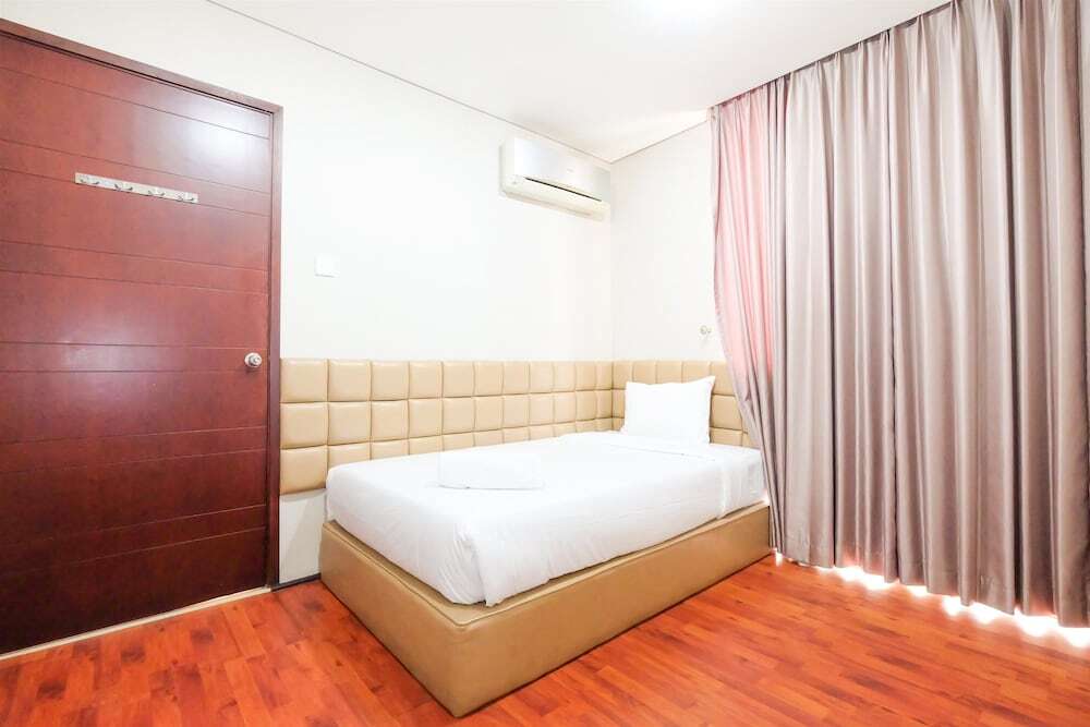 Джакарта: 2 Bedrooms Apartment at Best Western Residence by Travelio