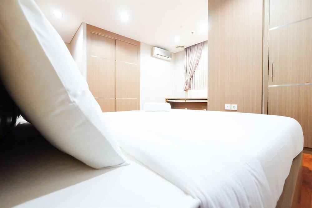 Джакарта: 2 Bedrooms Apartment at Best Western Residence by Travelio