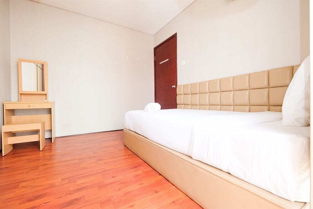 Джакарта: 2 Bedrooms Apartment at Best Western Residence by Travelio