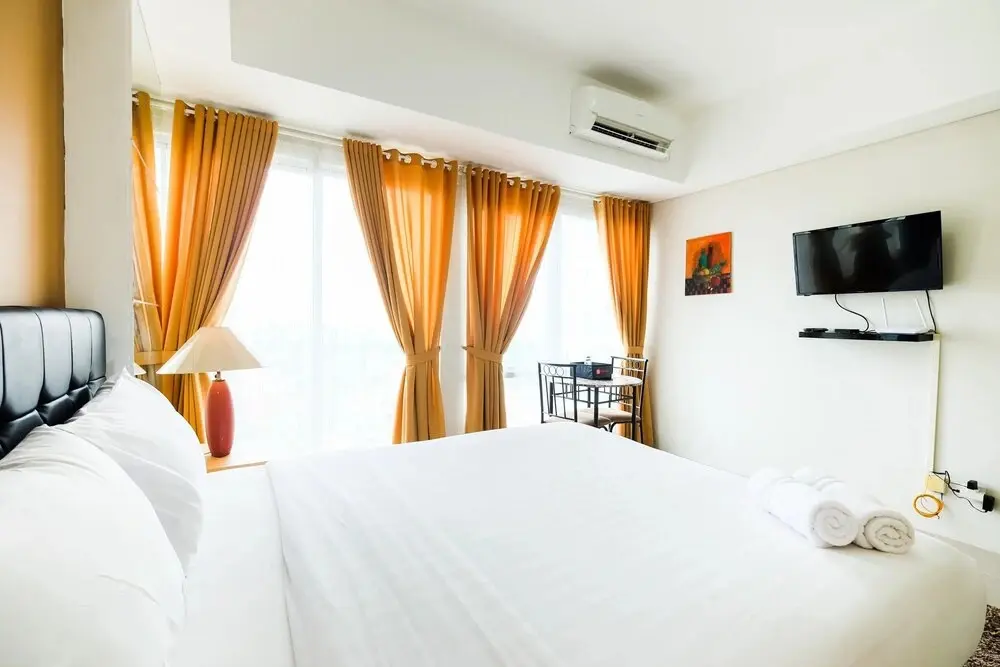 Южный Тангеранг: Modern and Chic Studio Altiz Bintaro Residence