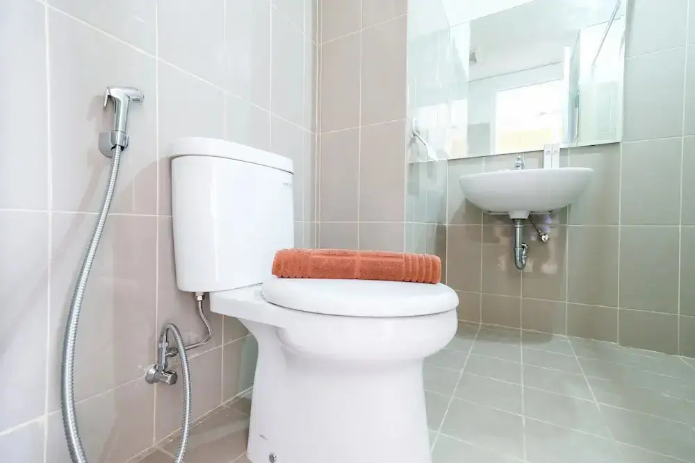 Южный Тангеранг: Modern and Chic Studio Altiz Bintaro Residence