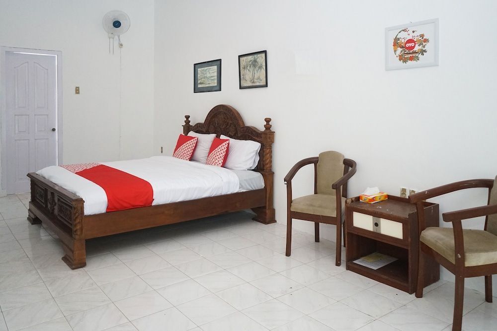 Сунгайлиате: Oyo 1148 Pelangi Hotel New Teluk Uber