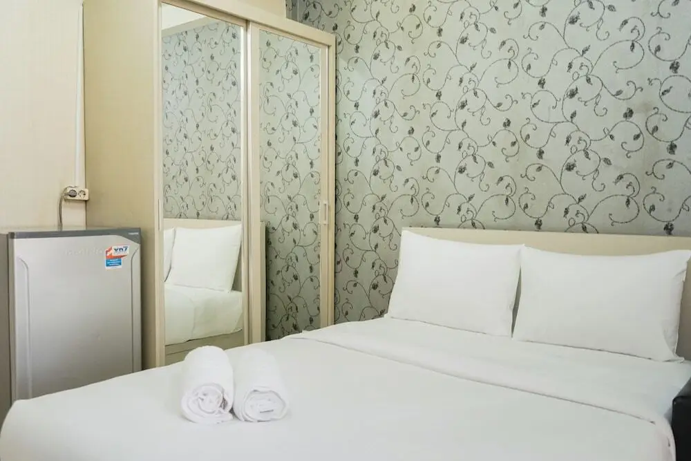 Джакарта: Studio Room @ Kalibata City Apartment