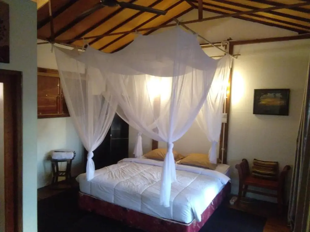 Паданг: Air Manis Hillside Villa Cafe & Resto