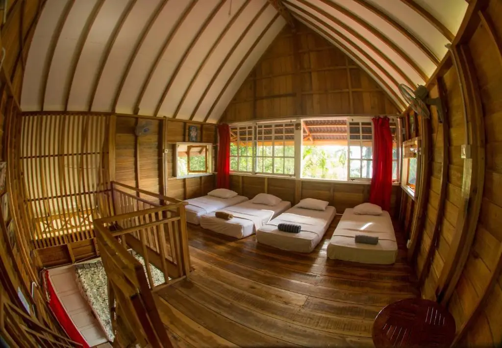 Паданг: Air Manis Hillside Villa Cafe & Resto