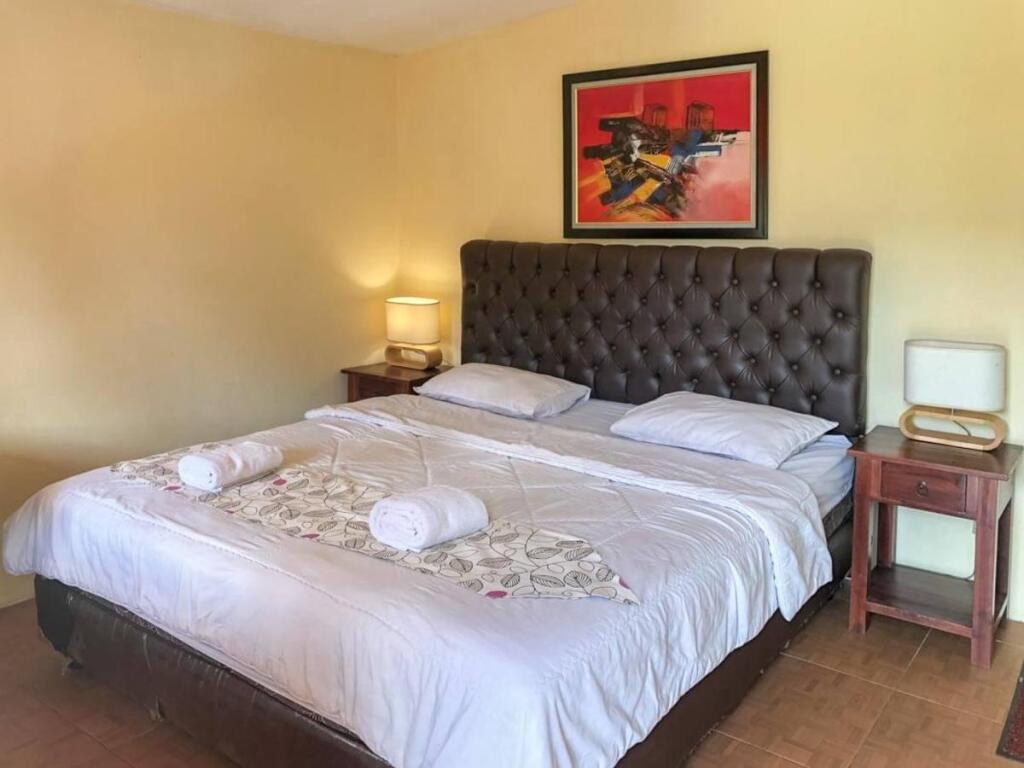 Сизаруа: Bens Homestay Cisarua