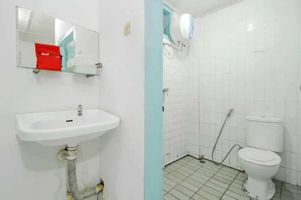 Белитунг: RedDoorz near Pelabuhan Tanjung Pandan Belitung