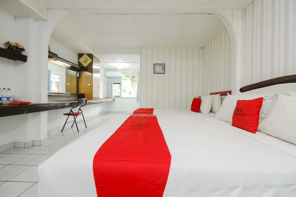 Белитунг: RedDoorz near Pelabuhan Tanjung Pandan Belitung