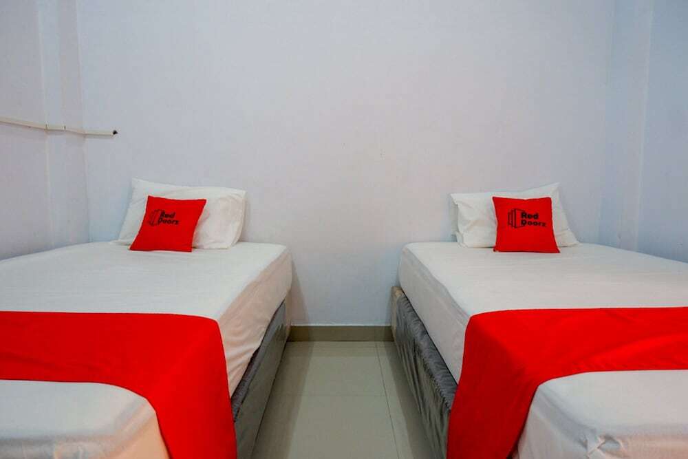Баубау: RedDoorz near Betoambari Airport Bau Bau