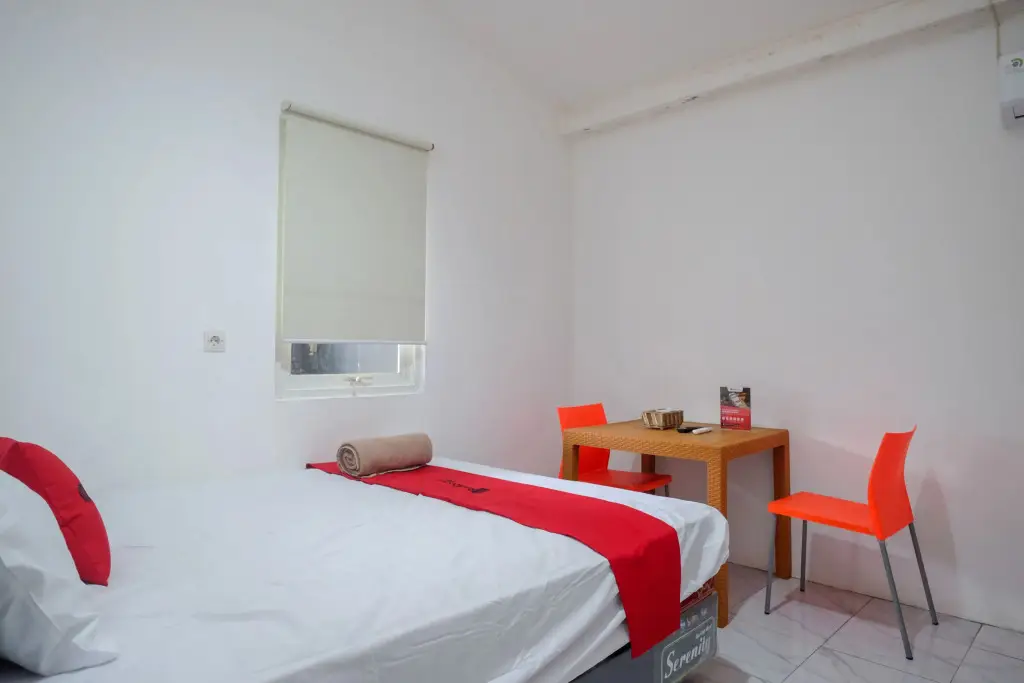 Семаранг: Reddoorz Hostel Near Lawang Sewu Semarang
