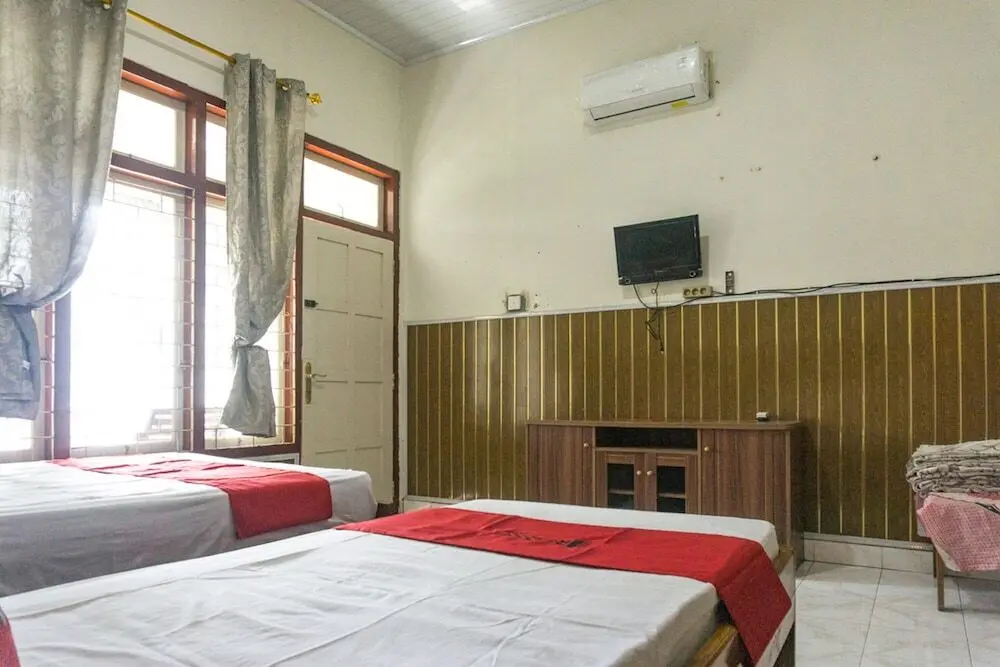 Таливанг: RedDoorz @ Taliwang Sumbawa Barat