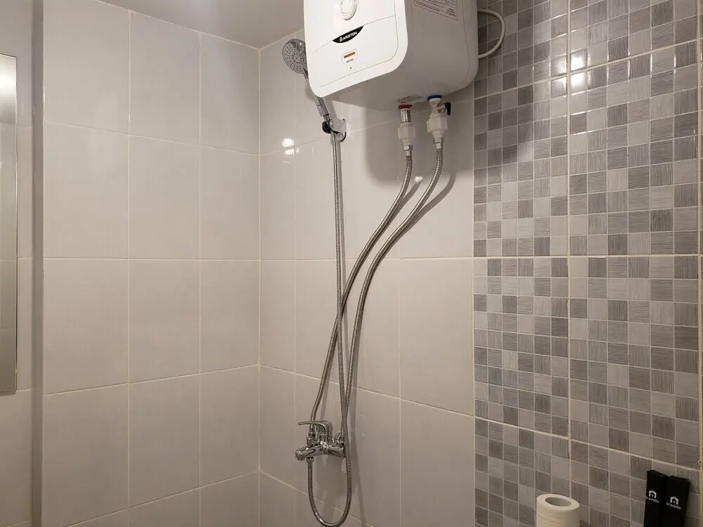 Южный Тангеранг: Minimalist And Tidy 2Br Apartment At Tokyo Riverside Pik 2