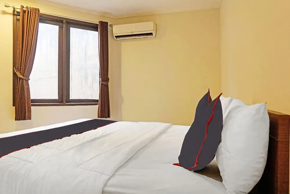 Джакарта: SUPER OYO Collection O 91409 Hotel Fiducia Otista 153 - 157