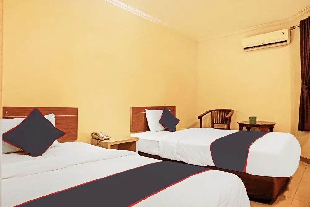 Джакарта: SUPER OYO Collection O 91409 Hotel Fiducia Otista 153 - 157