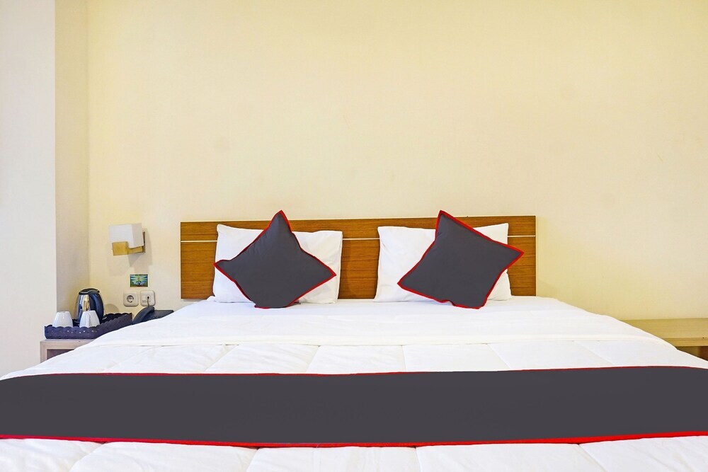 Джакарта: SUPER OYO Collection O 91409 Hotel Fiducia Otista 153 - 157