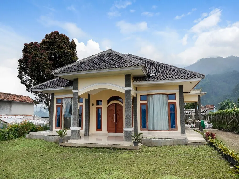 Паромпонг: OYO Homes 91156 Eco Tourism Big Farmer Desa Kertawangi Syariah
