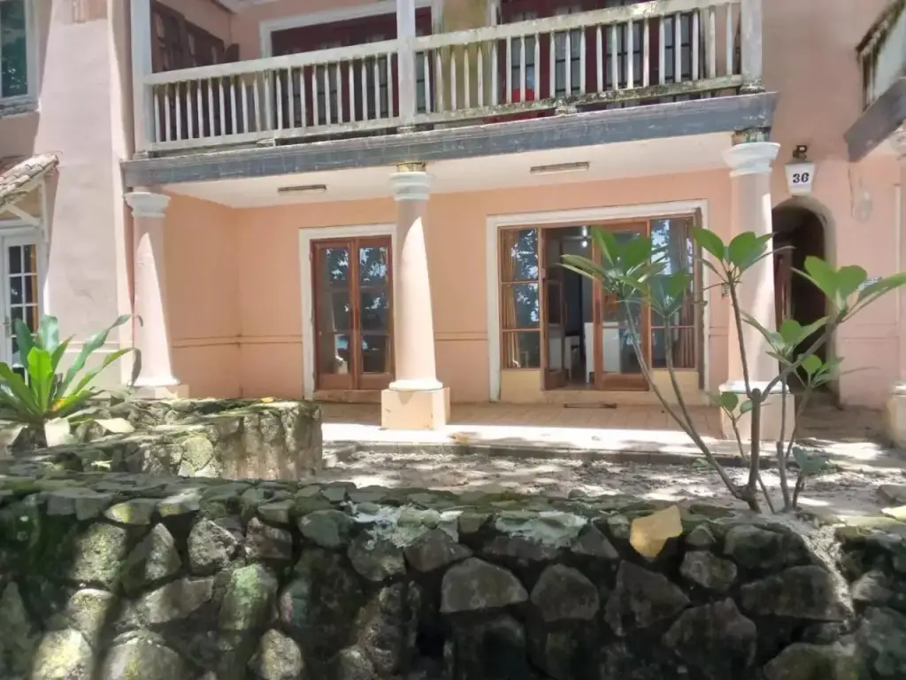 Карита: Kondominium Pantai Carita Utara 8330