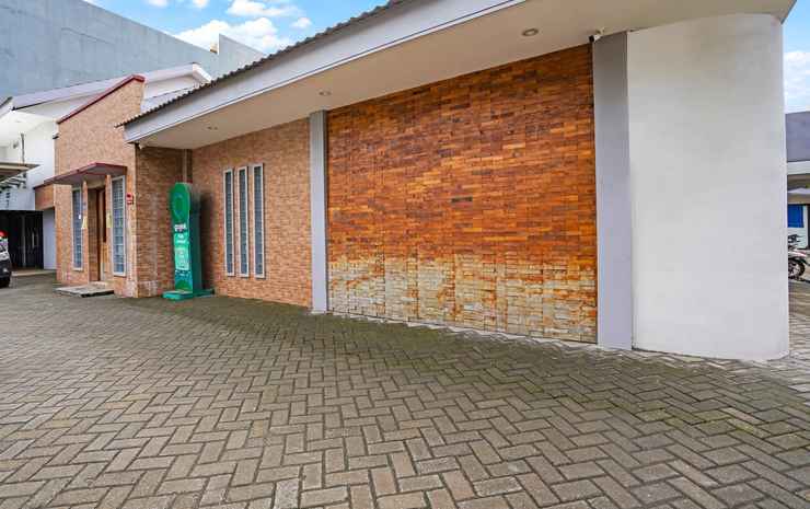 Сурабая: Collection O 90888 Bintang Diponggo Residence