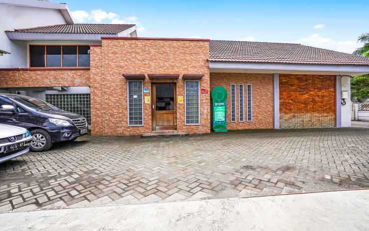 Сурабая: Collection O 90888 Bintang Diponggo Residence