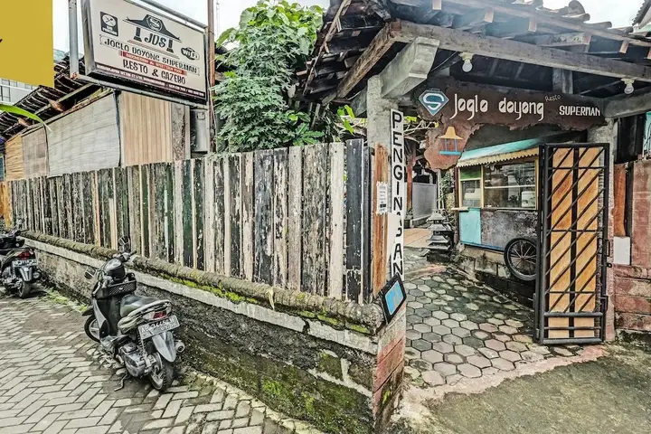 Джокьякарта: SPOT ON 91916 Joglo Doyong Homestay Syariah