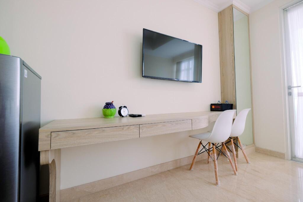 Джакарта: Nice Studio Menteng Park Apartment By Travelio