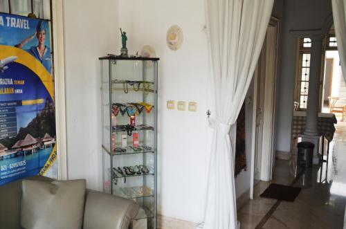 Читарингул: Razha Guest House