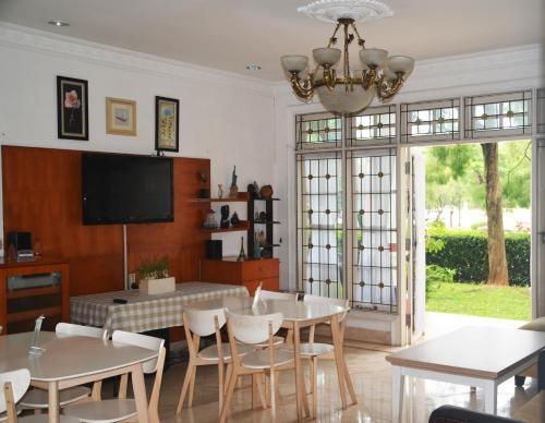 Читарингул: Razha Guest House