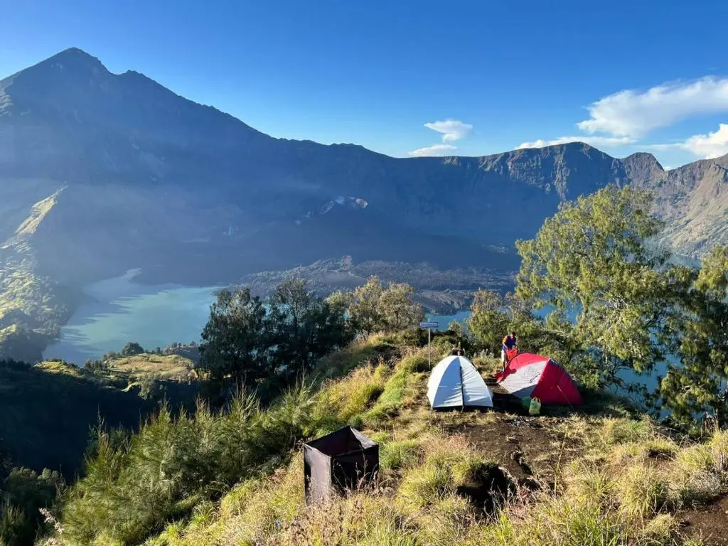 Сенару: Rinjani Trekking Official