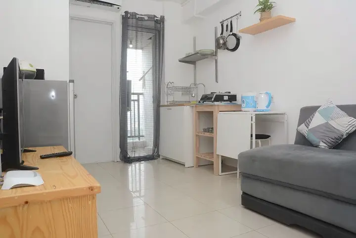 Джакарта: Fully Furnished and Cozy Design 2BR Bassura City Apartment