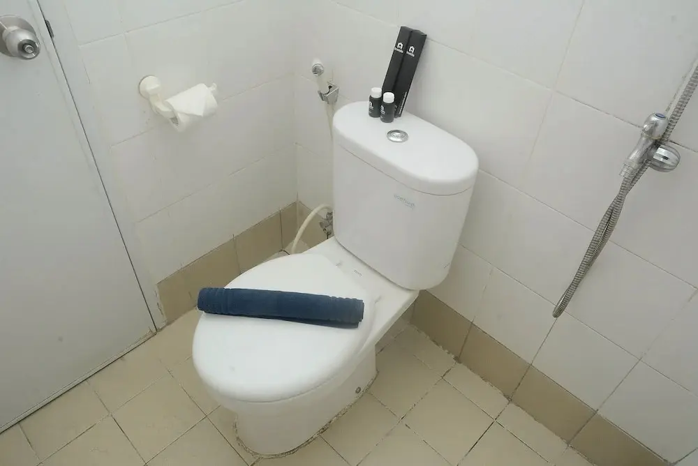 Джакарта: Fully Furnished and Cozy Design 2BR Bassura City Apartment