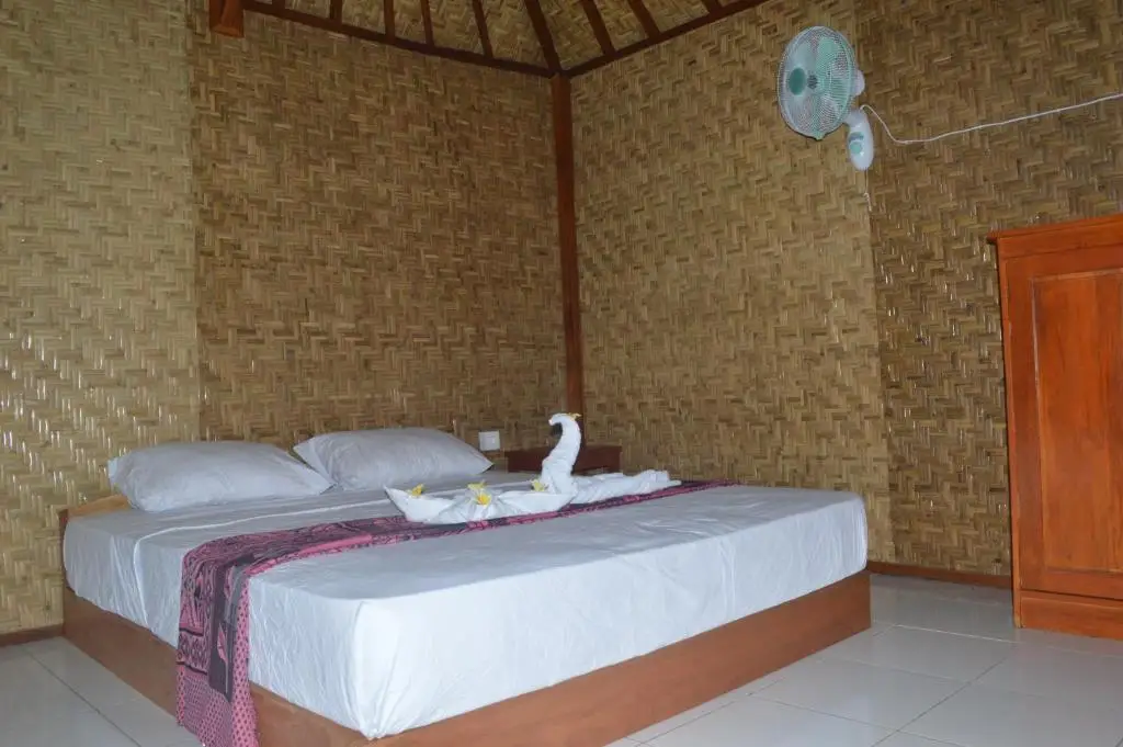 Jerowaru: Airas' Garden Homestay ECO Bungalows