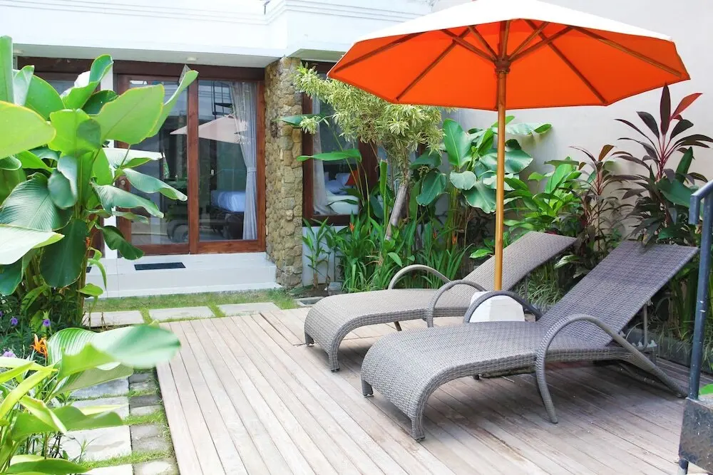 Падангсамбиан: Airy Seminyak Kerobokan Tangkuban Perahu Tunjung Dua Bali
