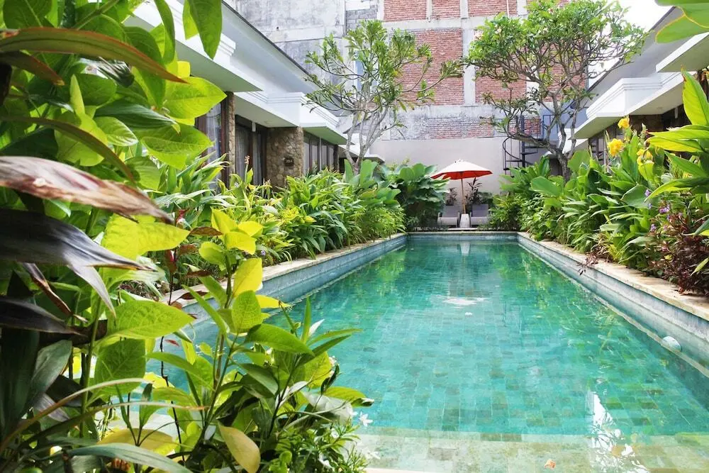 Падангсамбиан: Airy Seminyak Kerobokan Tangkuban Perahu Tunjung Dua Bali